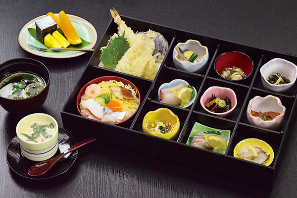 花巡り御膳写真